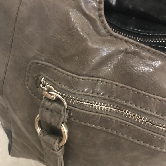 Guess Purse - Picture 5 of 5